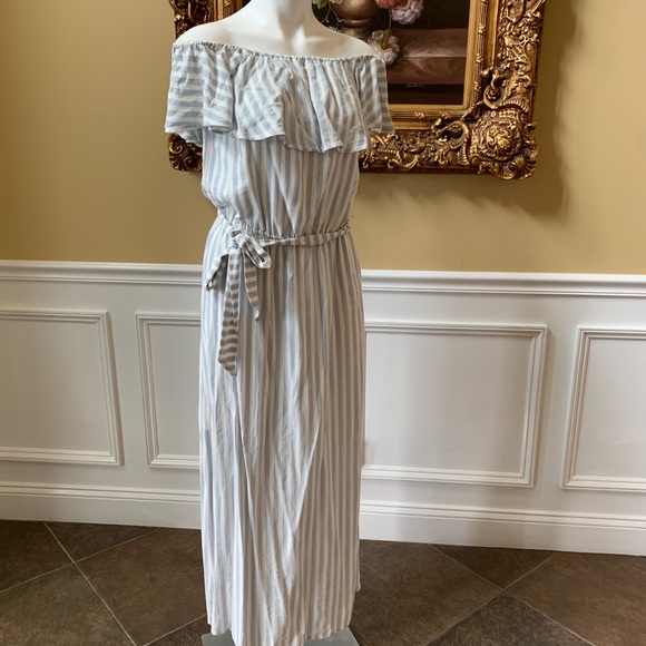 1 state off shoulder dress 1. STATE Off Shoulder Midi Bodycon Dress in Sundew